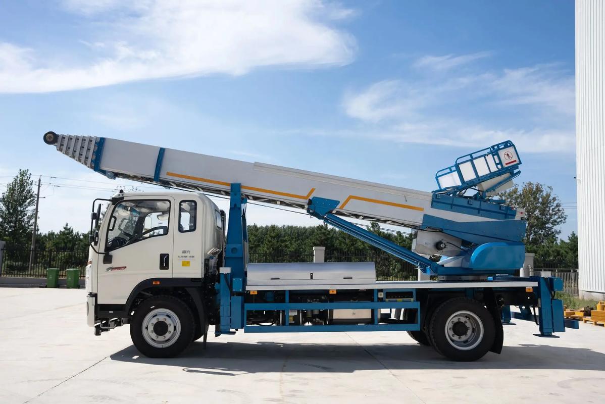 杭州云梯上料车租赁费用