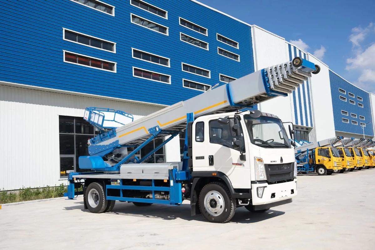 杭州出租云梯车高空作业车 建筑垃圾搬运